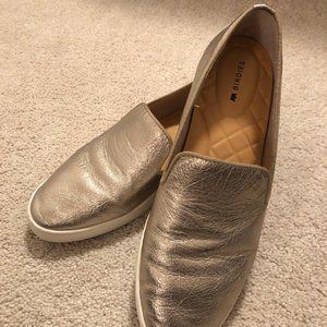 Birdies - The Swift' - Sneaker in Gold - Size 7.5